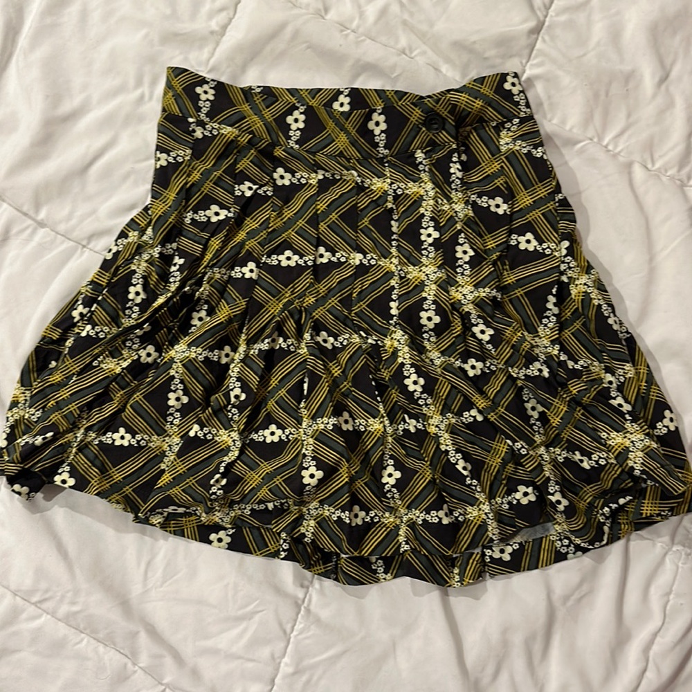 urban outfitters pleated skirt